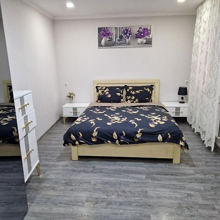 Larisa Apartment Tbilisi Ngoại thất bức ảnh