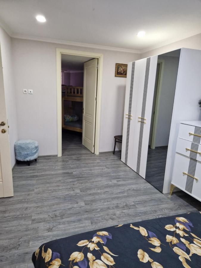 Larisa Apartment Tbilisi Ngoại thất bức ảnh