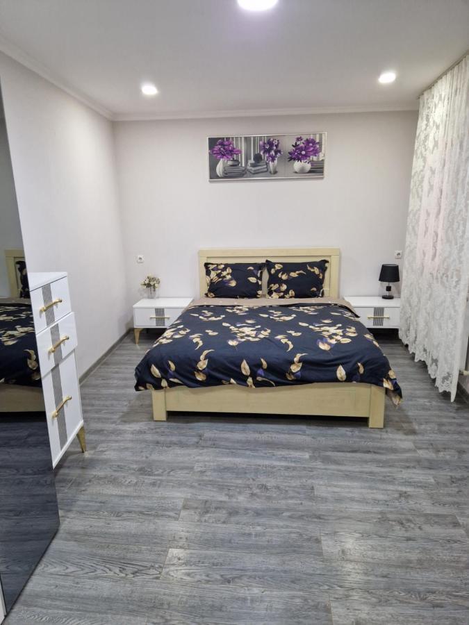 Larisa Apartment Tbilisi Ngoại thất bức ảnh
