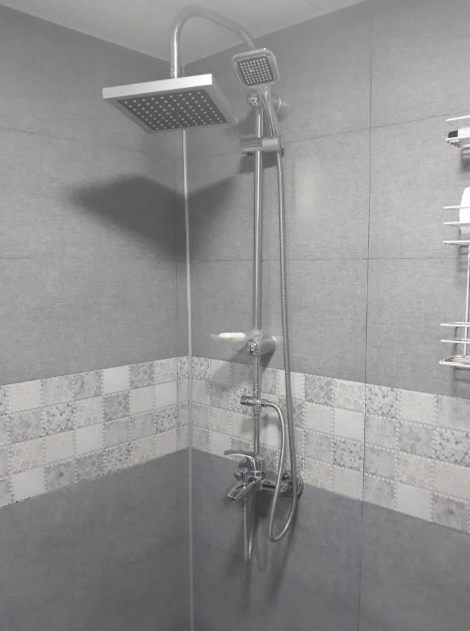 Larisa Apartment Tbilisi Ngoại thất bức ảnh